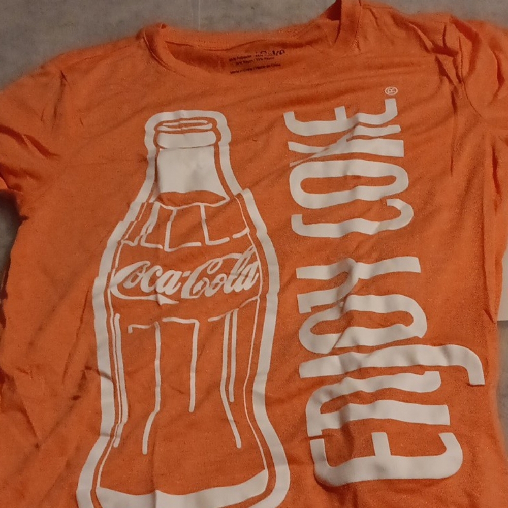 Graphic tee